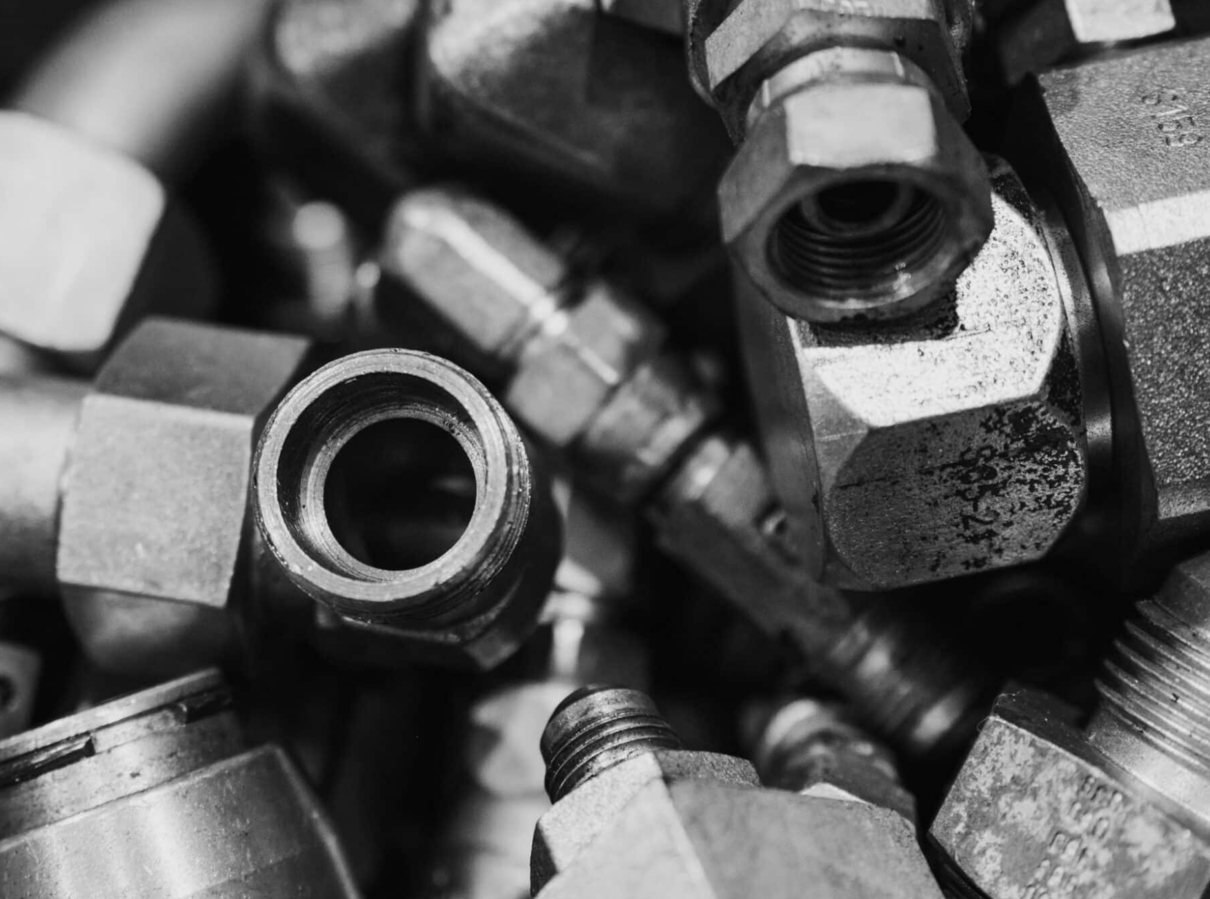 Selectiegids voor hydraulische fittingen: sleutelfactoren die u snel onder de knie moet krijgen